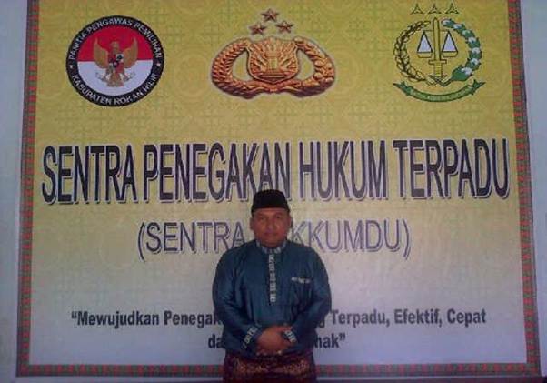 Panwas Mulai Tertibkan APK Paslon