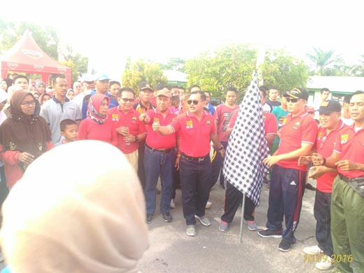 Seribuan Warga Ikut Jalan Santai Sempena HUT ke-71 TNI di Duri
