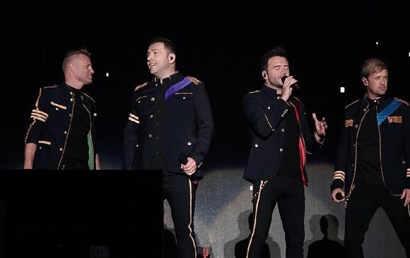 Westlife Tutup Tur Indonesia di Sam Poo Kong Semarang