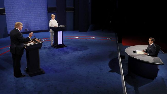 Debat Clinton dan Trump Berakhir Tanpa Jabat Tangan 