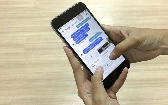 Lebih Cerdas, Google Assistant Siap Saingi Siri