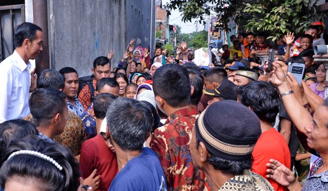 Makan Siang Bareng Sopir Angkutan Umum, Presiden Pesan Jaga Kerukunan 