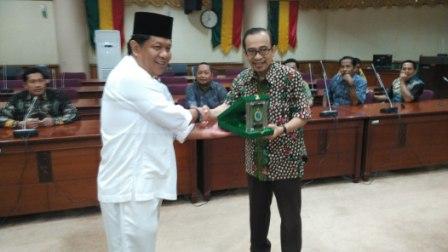 Nihil Anggota DPRD Riau, Kunker Pansus 6 DPRD Sidoarjo, Jatim Disambut Bagian Humas 
