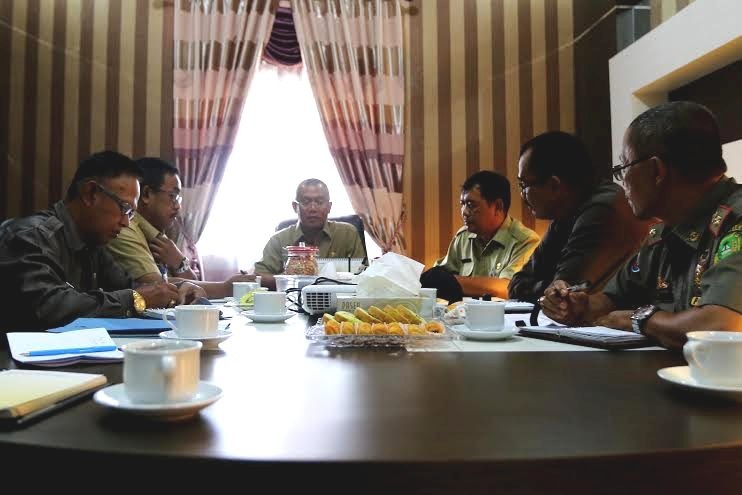 Atasi Sampah, Pj Bupati Meranti Minta Para Camat Pro Aktif