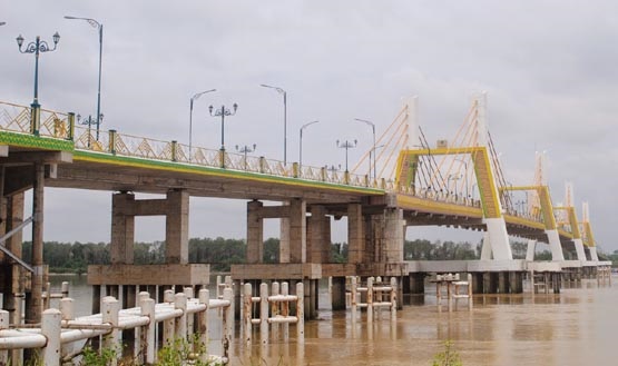 Bupati Rohil Sebut Gubri Janji Bantu Danai Penuntasan Jembatan Pedamaran I dan II 