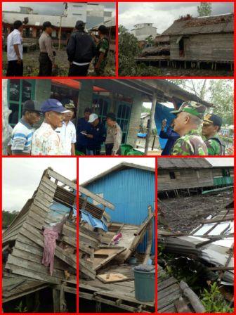 Kapolsek dan Camat Mandah, Inhil Tinjau Musibah Angin Puting Beliung di Belaras