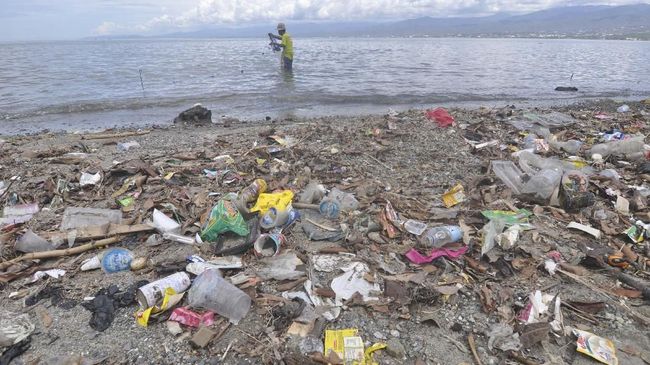 Sampah Jadi Alasan Tiga Kapal Pesiar Batal ke Lombok 