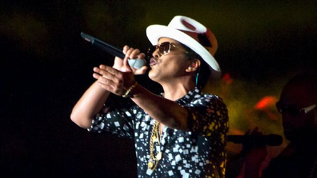 Bruno Mars Rilis Video Musik 24 Karat Magic