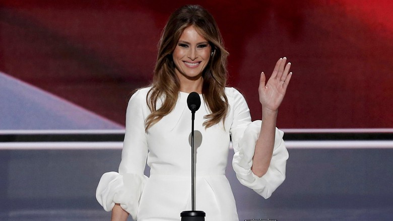 Disebut Wanita Penghibur, Melania Trump Tuntut Ganti Rugi Rp1,9 T