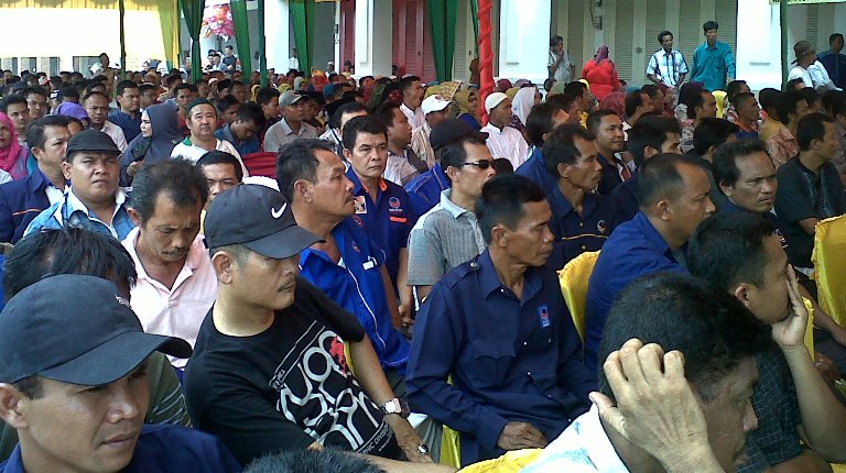 Ribuan Warga Hadiri Peresmian Kantor Pememangan SUSUKI 