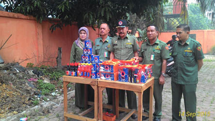 BPBD Dumai Musnahkan Bantuan Makanan Siap Saji BNPB 2014