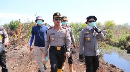 Kebakaran Lahan di Tanah Putih Teratasi, Kapolda Riau Lanjutkan Misi ke Dumai 