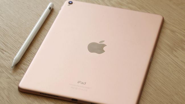 Apple Sengaja Turunkan Performa iPad Pro 9,7 Inci 