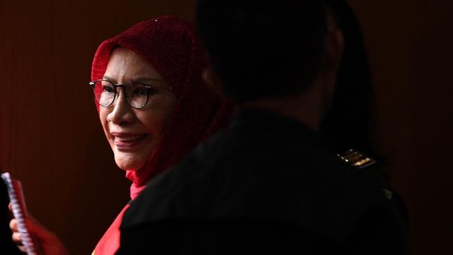 Ratna Insaf Setelah Tompi Bongkar Teori Bedah Plastik 