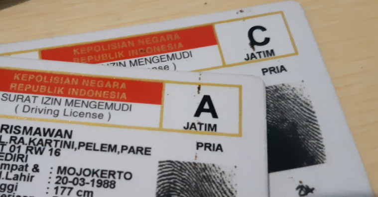 Polisi Prank Warga Sukabumi Ultah ke-17 Dapat Kado SIM