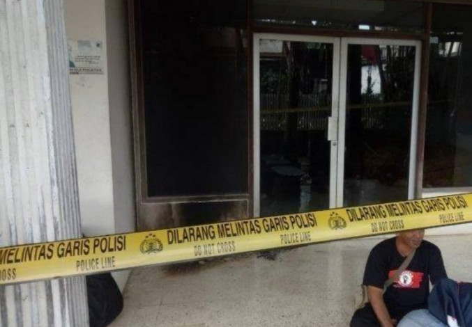 Kantor PDI-P Dibom Molotov