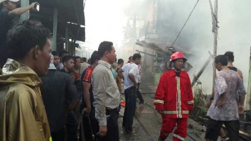 Pedagang Kue di Tembilahan Kaget Rumahnya dan Rumah 6 Tetangganya Sudah Jadi Abu