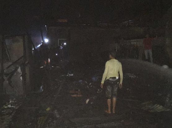 Kebakaran Ludeskan Tiga Rumah Warga Tembilahan Hulu