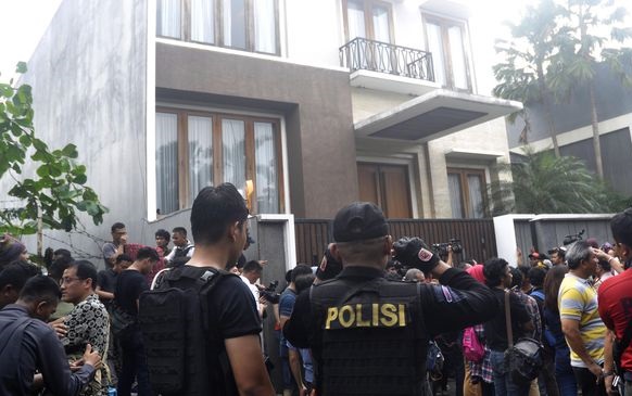 Pelaku Perampokan Bekas Bos ExxonMobil Diduga Lima Orang