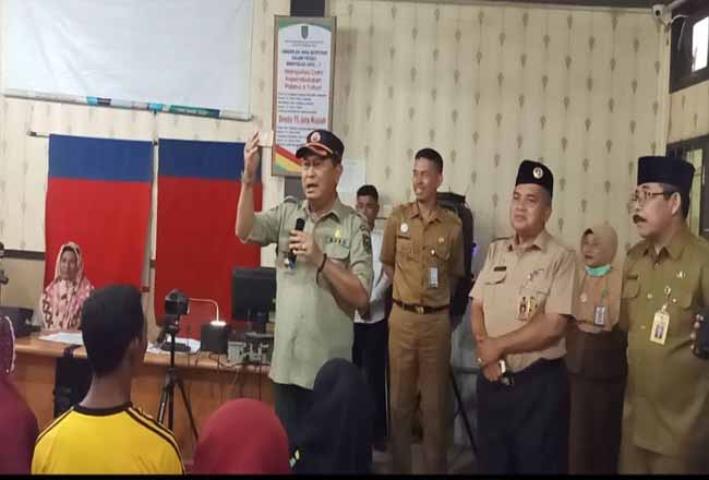 Wabup Syamsuddin Sidak Lihat Kenirja Pegawai Disdukcapil