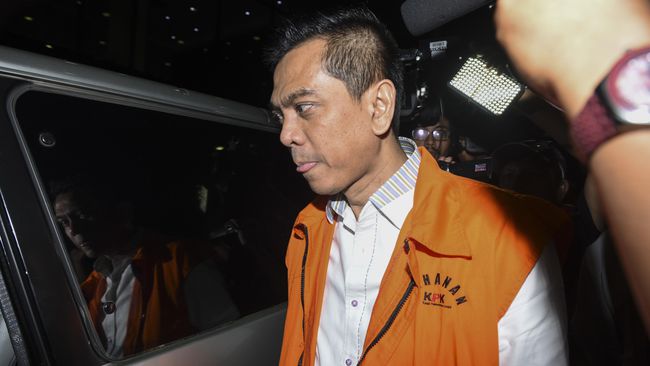 Sanusi Hadapi Sidang Perdana Kasus Dugaan Suap Reklamasi