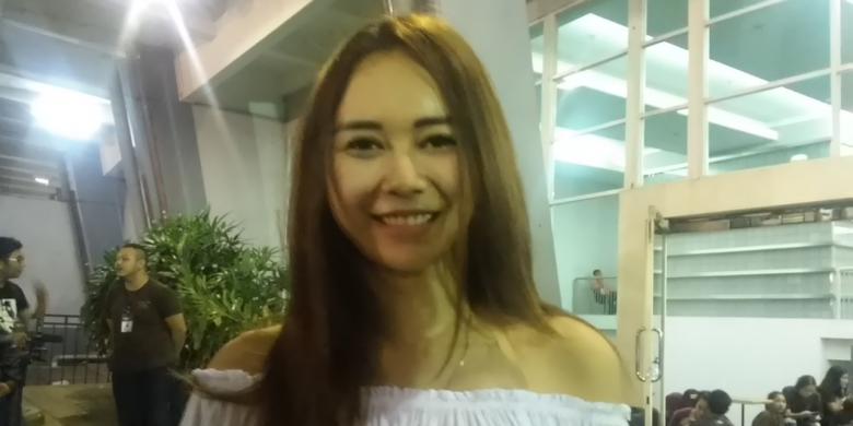 Aura Kasih Pacaran Bandung-Jakarta dengan Bantuan Kereta