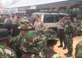 Kapolres Kampar Pimpin Pemadaman karhutla 