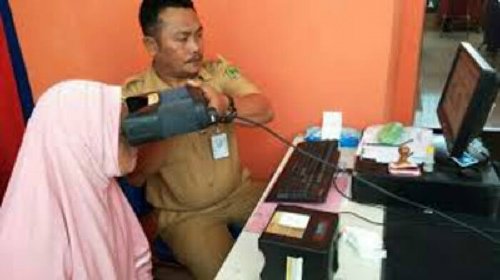 Mau Buka Rekening Baru, Warga Duri Ditolak Pihak Bank Karena Masih Pakai KTP Biasa