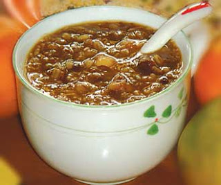 Memasak bubur La Ba harus menggunakan minimal 5 macam padi-padian 