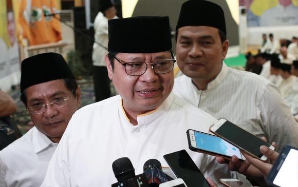 Eksistensi Jan Etes di Medsos Disebut Bukan buat Dulang Suara