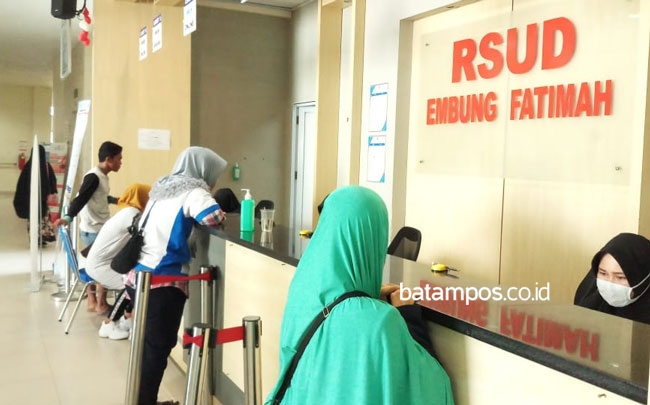 Suasana pelayanan pasien di RSUD Embung Fatimah Kota Batam