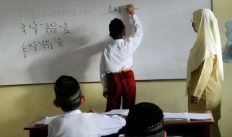 PGRI Inventarisasi Guru Honorer 