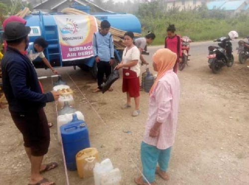 KPSI Bagi-bagi Air Bersih Layak Minum