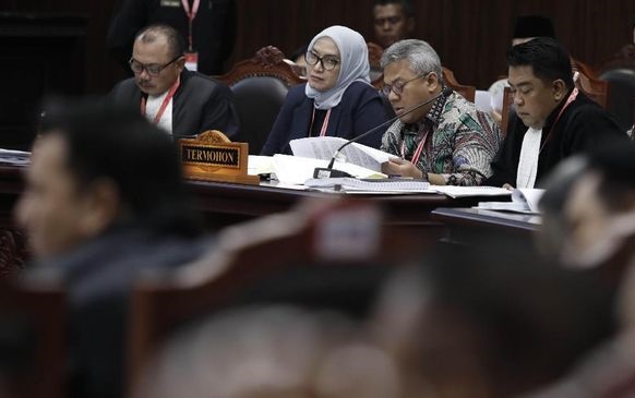 Tim Prabowo Pakai Revisi, Pengacara KPU Protes ke Hakim
