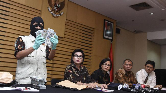 KPK Sita Dokumen Hasil Penggeledahan Kasus Suap Pajak 
