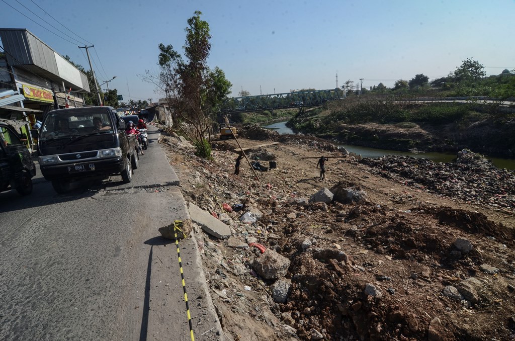 Tanggul Rusak di Kali Bekasi Diperbaiki Tahun Depan