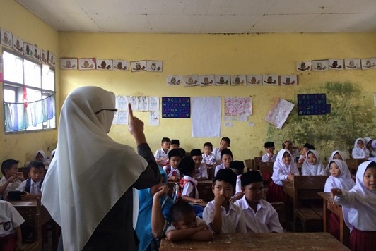 Pemda Tak Mendukung Gaji Guru Honorer 