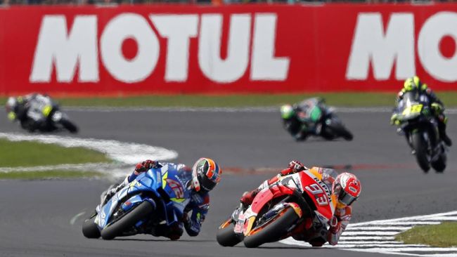 Gestur Penyesalan Marquez Usai Kalah di MotoGP Inggris