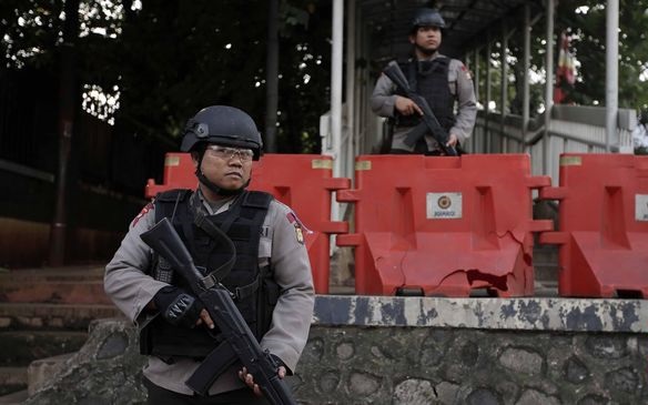 Polisi Geledah Rumah Nur Rohman di Pasar Kliwon Solo