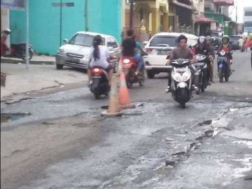 Jalan Baru di Kota Dumai Ancam Keselamatan Warga, 