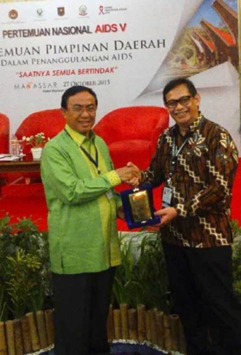 Bupati Inhil Terima Penghargaan KPA Terbaik se Sumatera 