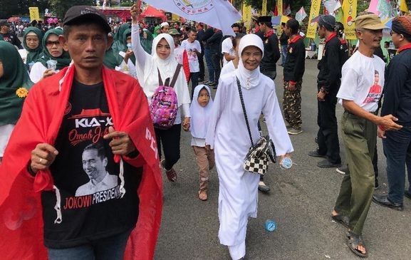 Anak-anak Ikut Kampanye Jokowi di Banyumas 