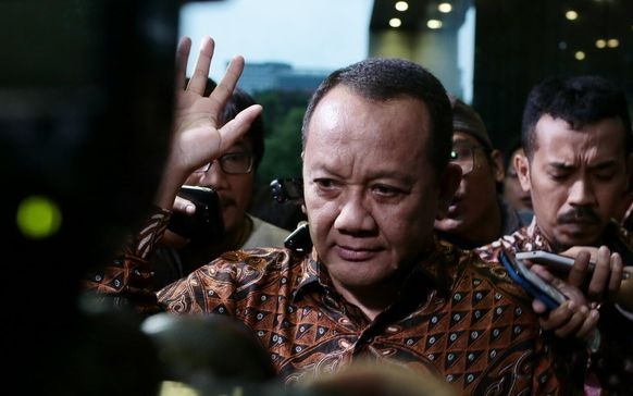 Nurhadi Diperiksa Delapan Jam, Dikawal Tiga Ajudan