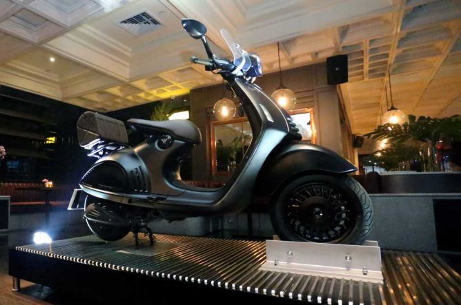 Piaggio Rilis Aksesoris Resmi buat Vespa 946 Emporio Armani 