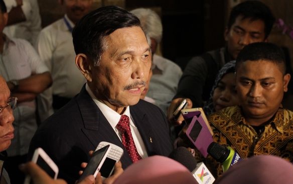 Menko Luhut Minta Petronas Ikut Tender Proyek Migas di Natuna