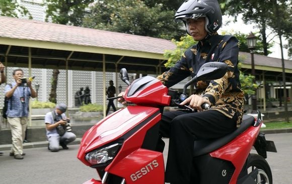 Desain Final Skuter Listrik Gesits Bakal Mejeng di IIMS 