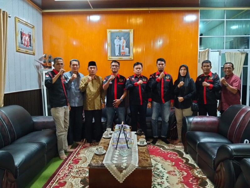 Respect Atas Kepemimpinan AKBP Asmar, DPD LIBAS Meranti Silaturrahmi Ke Rumah Dinas