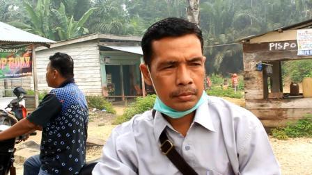 Ngaku Mantan Wartawan, Kades Batang Kumu Rohul Larang Wartawan Masuk Kantor Desa