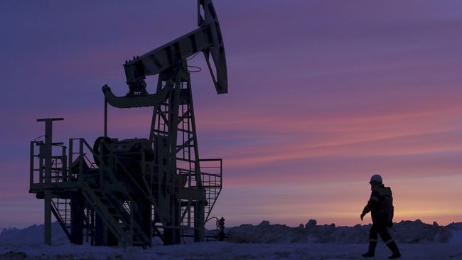 Usai Anjlok, Harga Minyak Menguat 0,7 Persen 