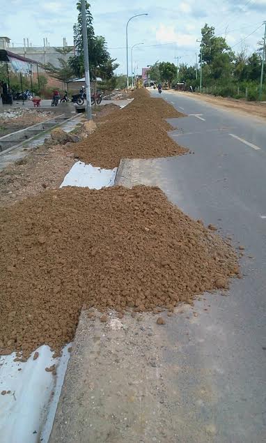 Pengerjaan Proyek Jalan Sei Pakning Dinilai Asal Jadi
